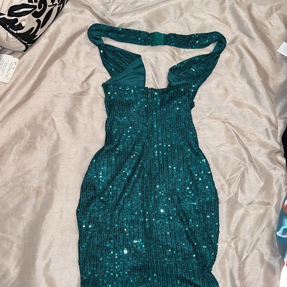 Green dress never worn before ,size Small for party ,night out - Picture 5 of 5